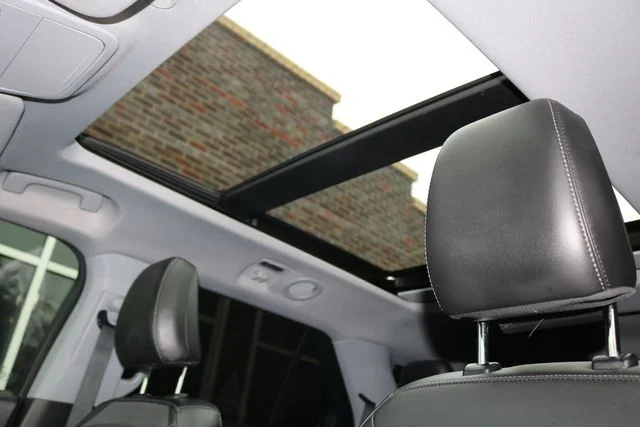 Used 2022 Green Metallic Ford XLT image 9