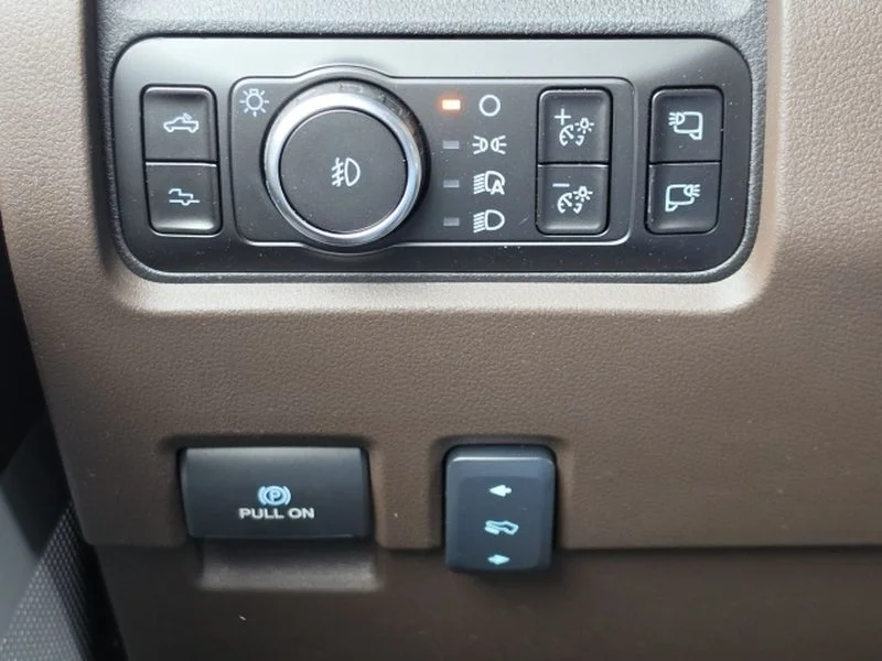 New 2026 Agate Black Metallic Ford F-350® King Ranch® image 15