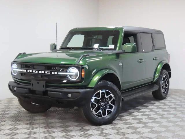 2025 Ford Bronco Outer Banks 4x4's photo