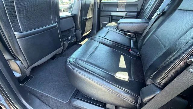 Used 2018  Ford  image 17