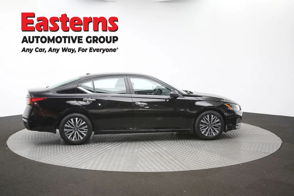 Used 2024 Black Nissan 2.5 SV image 45