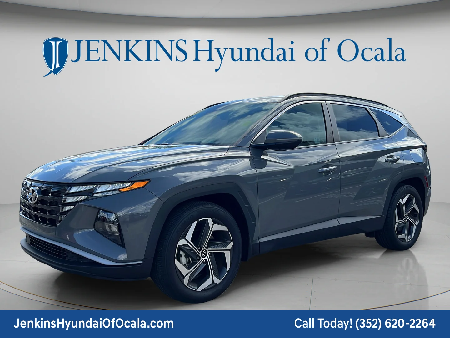 Used 2024 Hampton Gray Hyundai SEL image 7