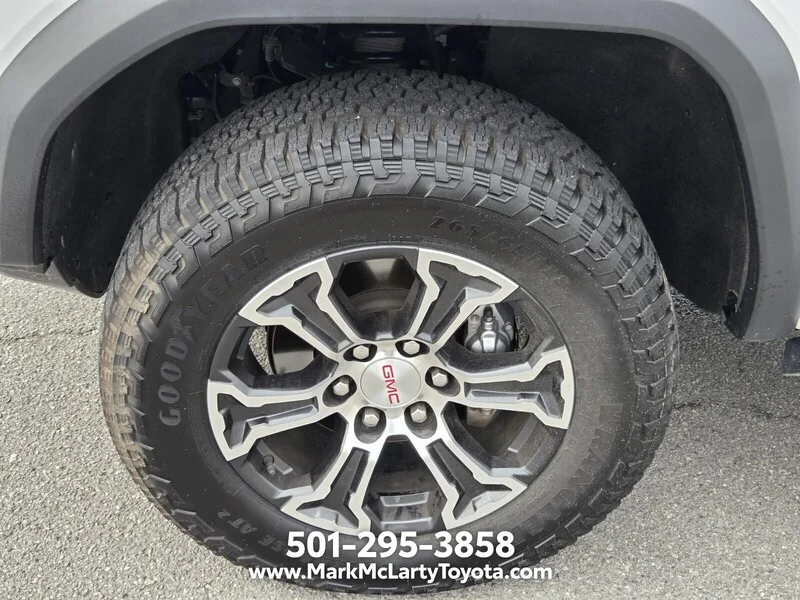 Used 2023 Summit White GMC 4WD Crew Cab AT4 image 16