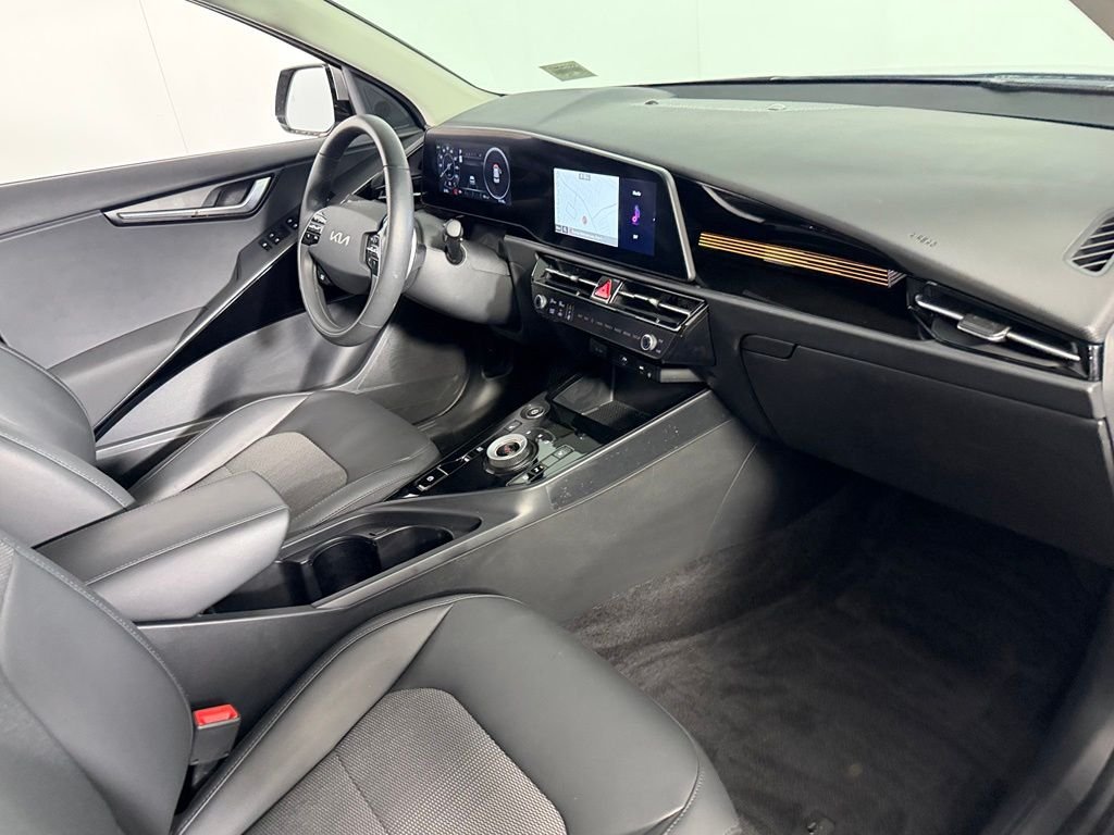Used 2025 Gray Kia Wind image 14
