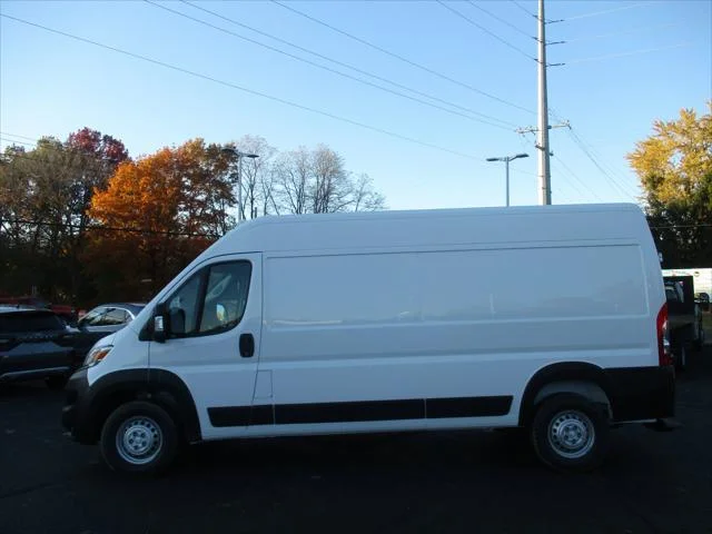 New 2026 Bright White Clear-Coat Exterior Paint RAM Tradesman image 9