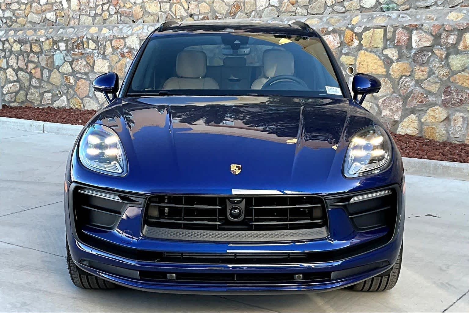 2026 Porsche Macan - Photo 10