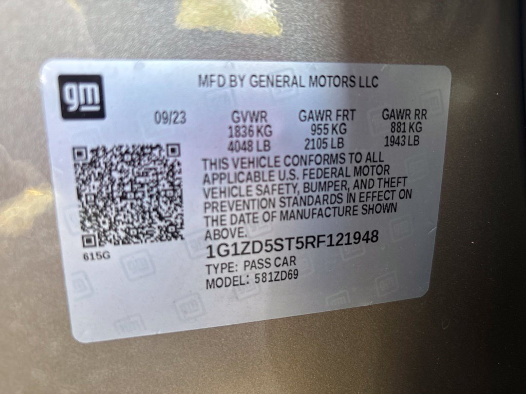 Used 2024 Gray Chevrolet LT image 10