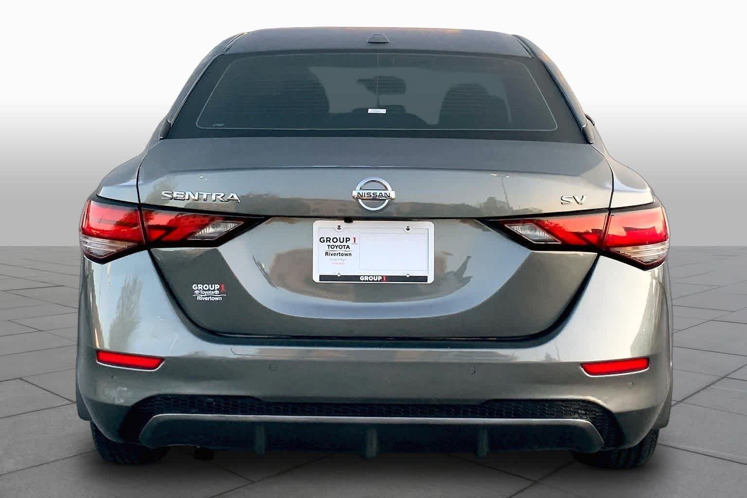 Used 2022 Gun Metallic Nissan SV image 5