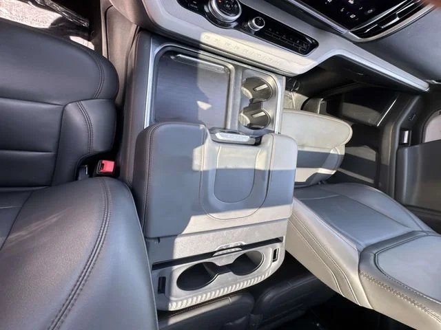 Certified Used 2025 Oxford White Ford Active image 44