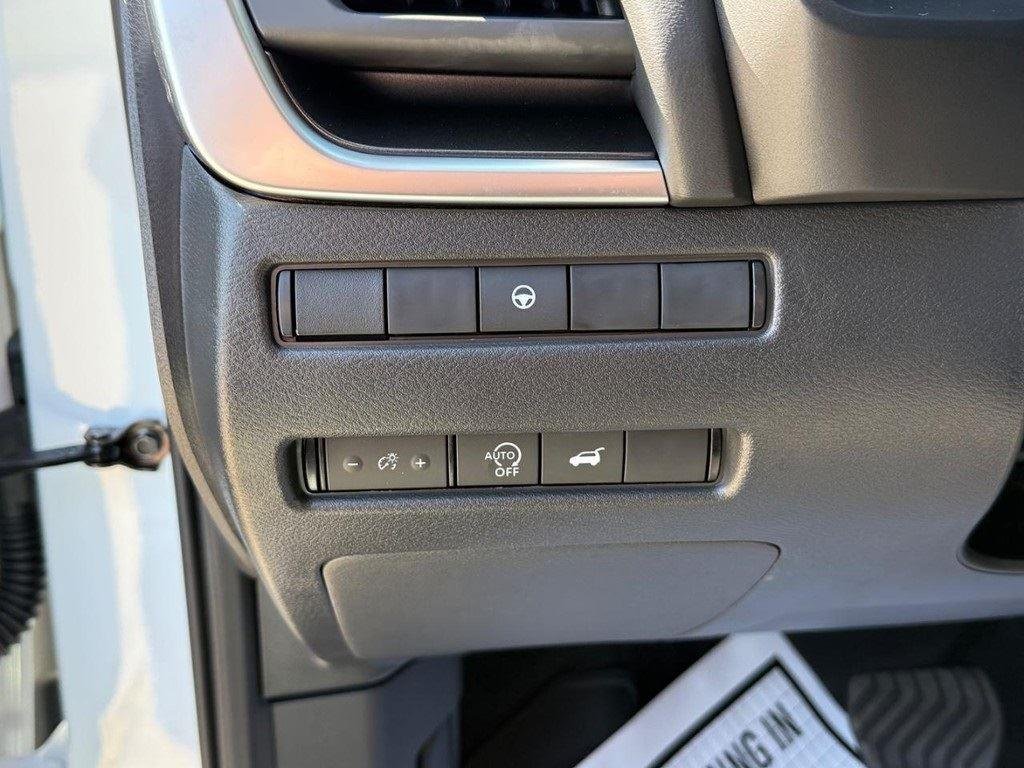 2026 Nissan Rogue SV - Photo 15