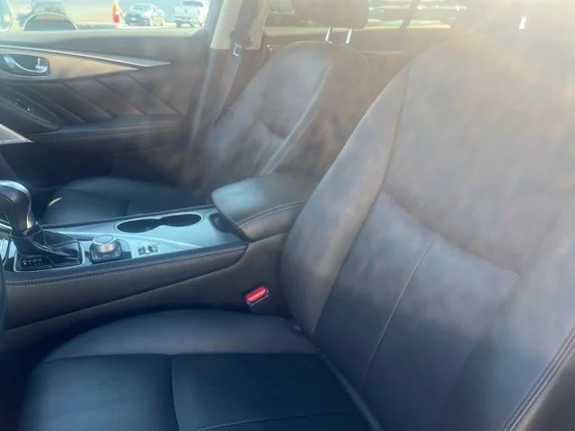 Used 2017 Gray INFINITI 3.0t Premium image 11