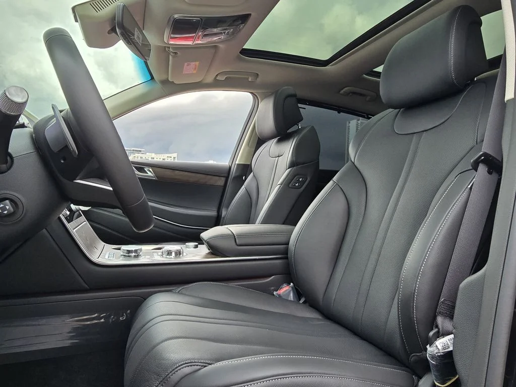 New 2026 Black Genesis 2.5T image 23