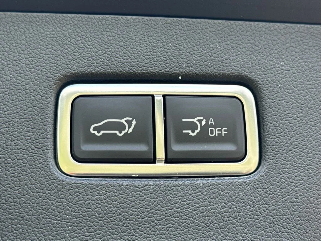 2025 Kia Sorento SX - Photo 19