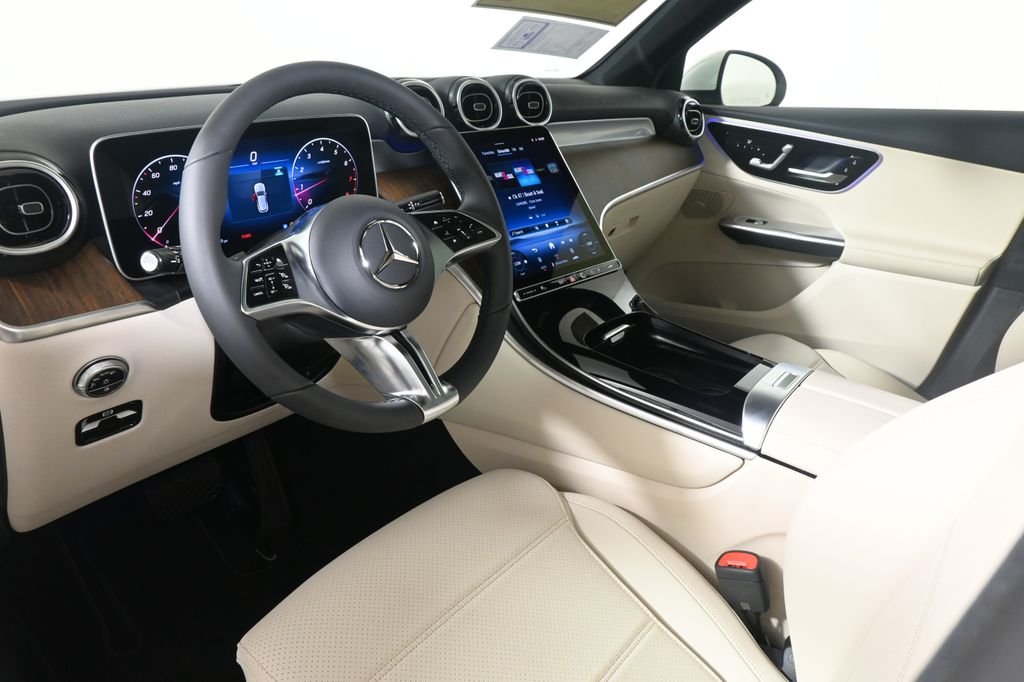 Used 2026 Polar White Mercedes-Benz GLC 300 image 14