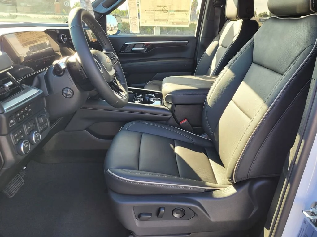 2026 Chevrolet Tahoe Premier - Photo 12