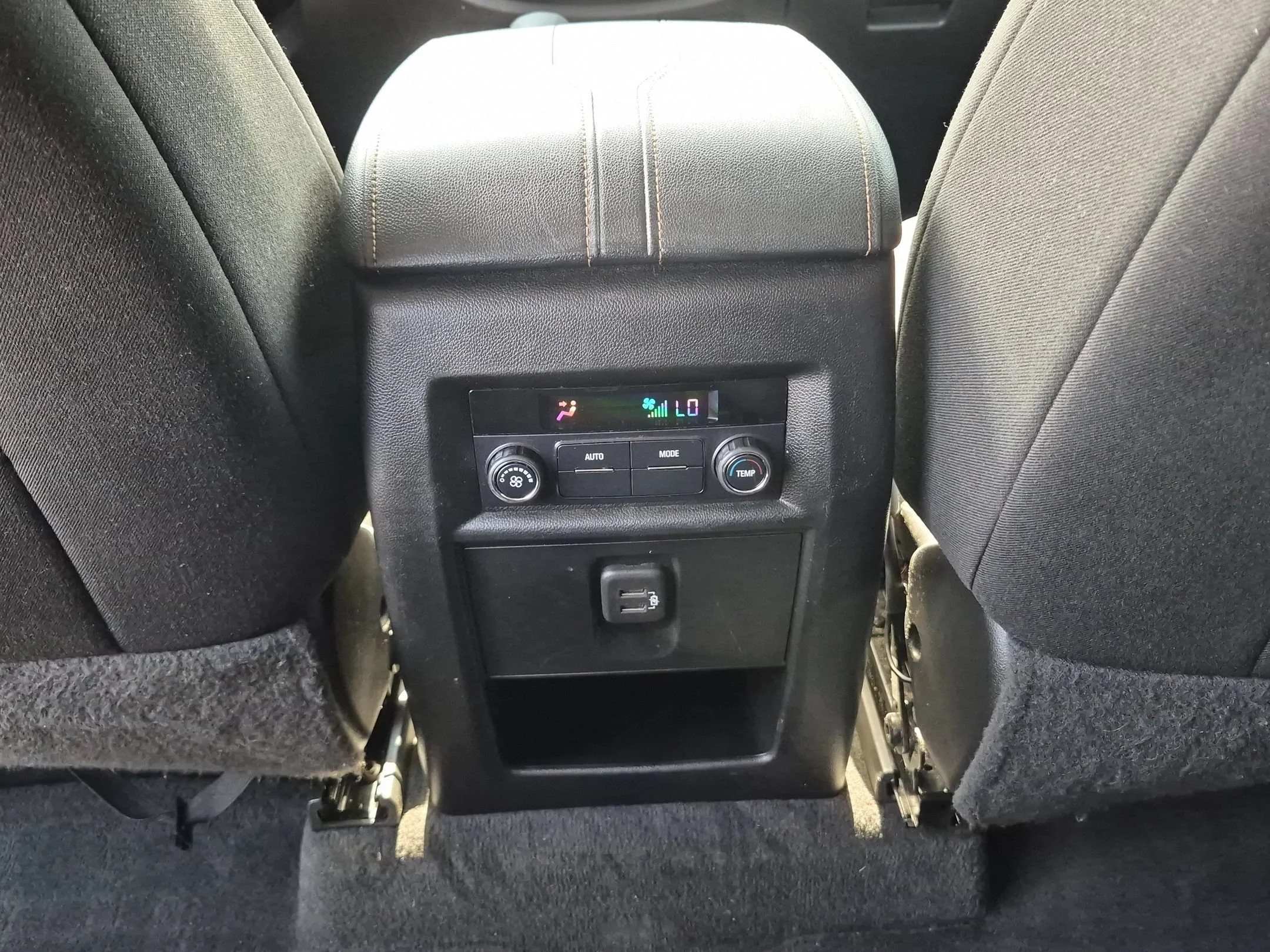 Used 2021 Mosaic Black Metallic Chevrolet LT Cloth image 19