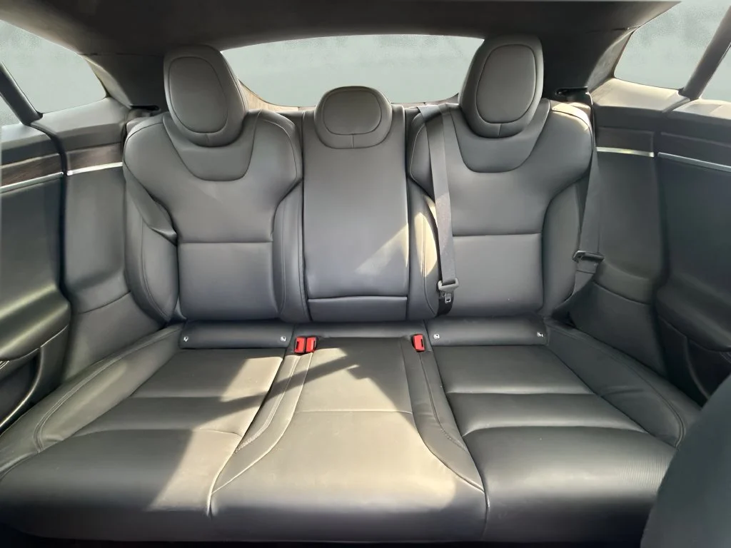 Used 2023 White Tesla Base image 11
