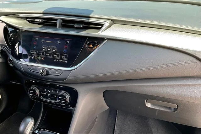 Used 2022 Black Buick Select image 16