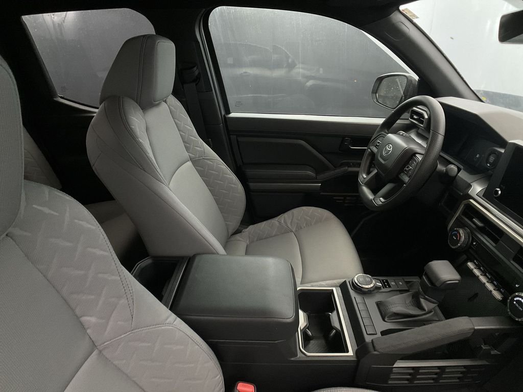 2026 Toyota Tacoma SR5 - Photo 26