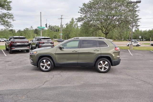 Used 2020 Green Jeep Limited image 4