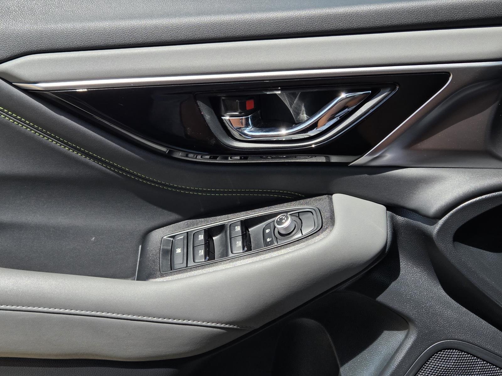 Used 2023 Ice Silver Metallic Subaru Onyx Edition image 28