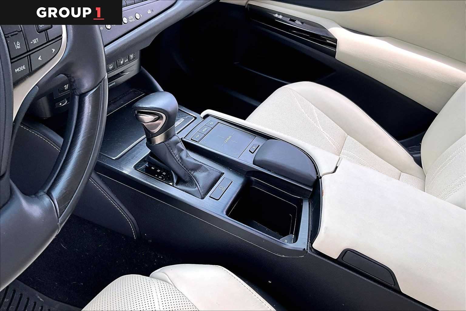 Used 2022 Iridium Lexus Luxury image 14