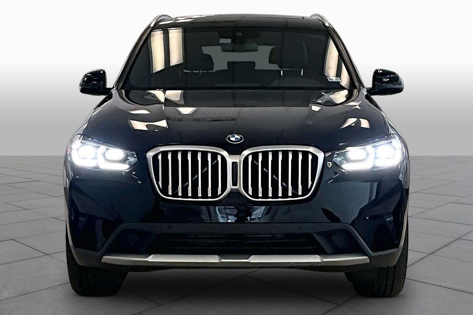 Used 2023 Jet Black BMW sDrive30i image 3