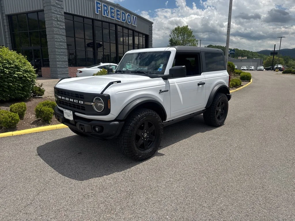 2024 Ford Bronco Black Diamond Mid (322A) 4x4's photo