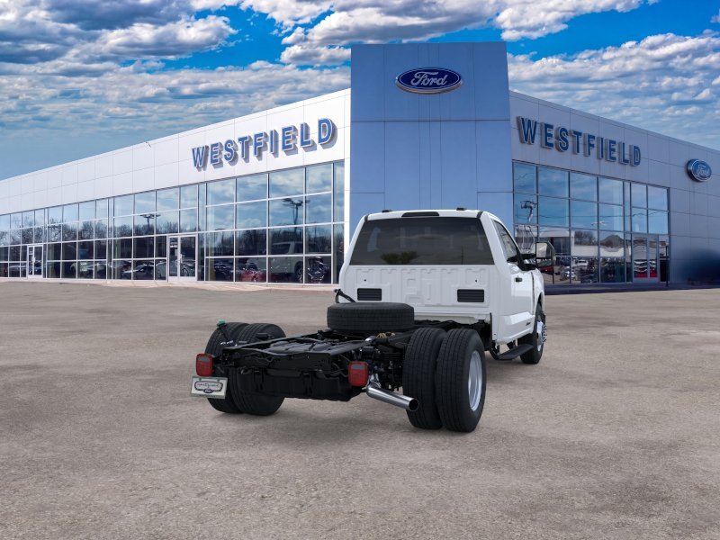 2025 Ford F-350 Super Duty Chassis Cab XL - Photo 30