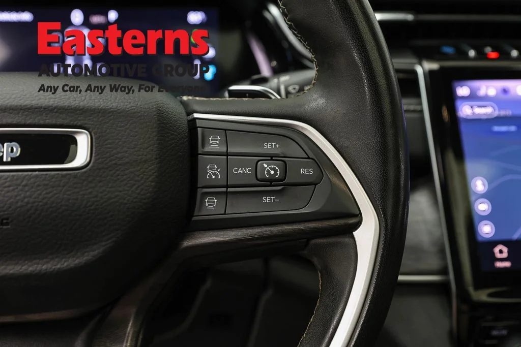 Used 2022 Silver Jeep 4xe image 16