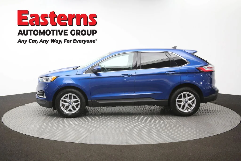 Used 2021 Blue Ford SEL image 58