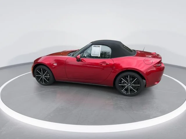 Used 2025 Red Mazda Grand Touring image 9