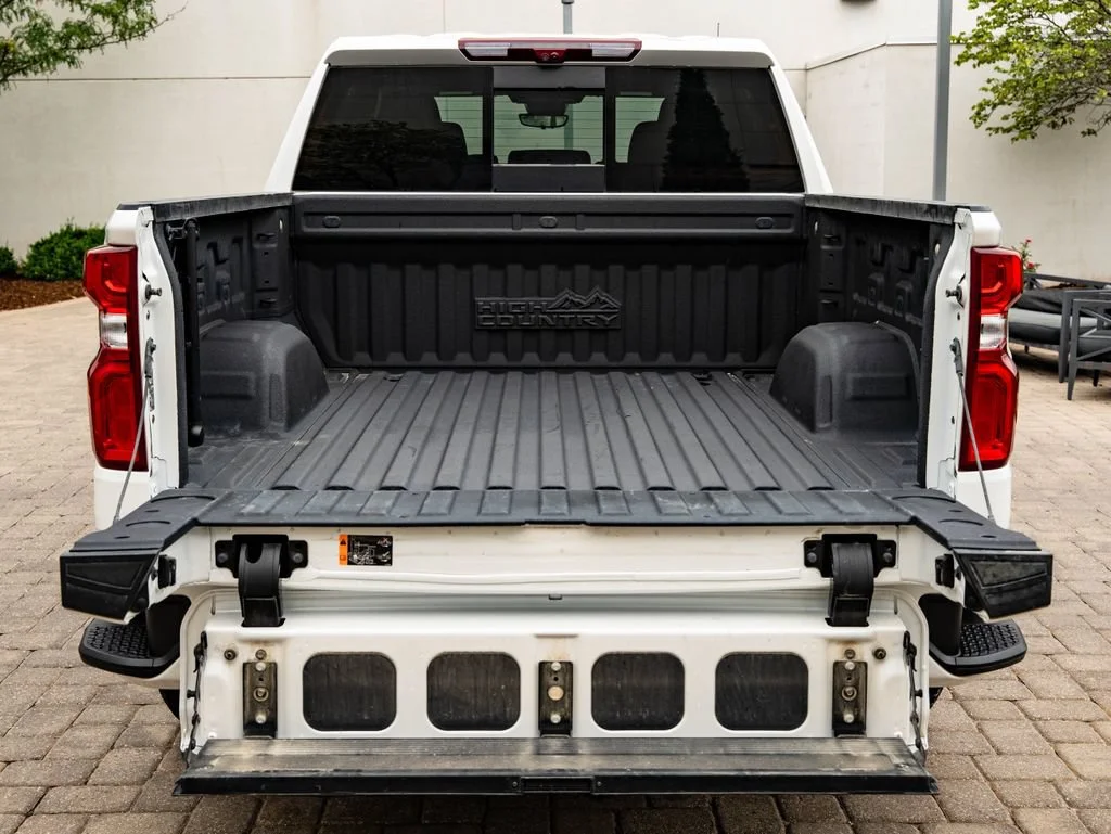 Used 2024 Iridescent Pearl Tricoat Chevrolet High Country image 24
