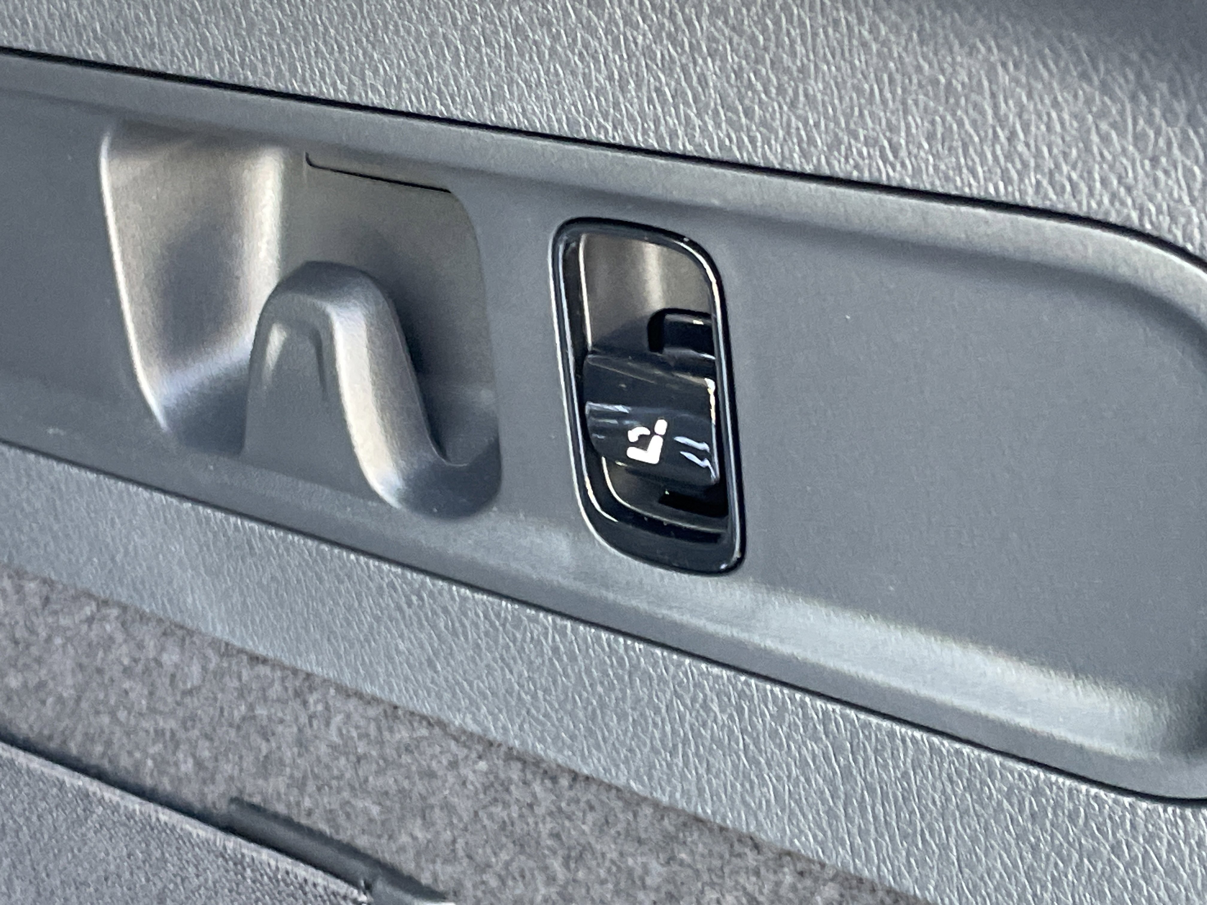 New 2026 Obsidian Black Metallic Mercedes-Benz GLC 300 4MATIC® Coupe image 11