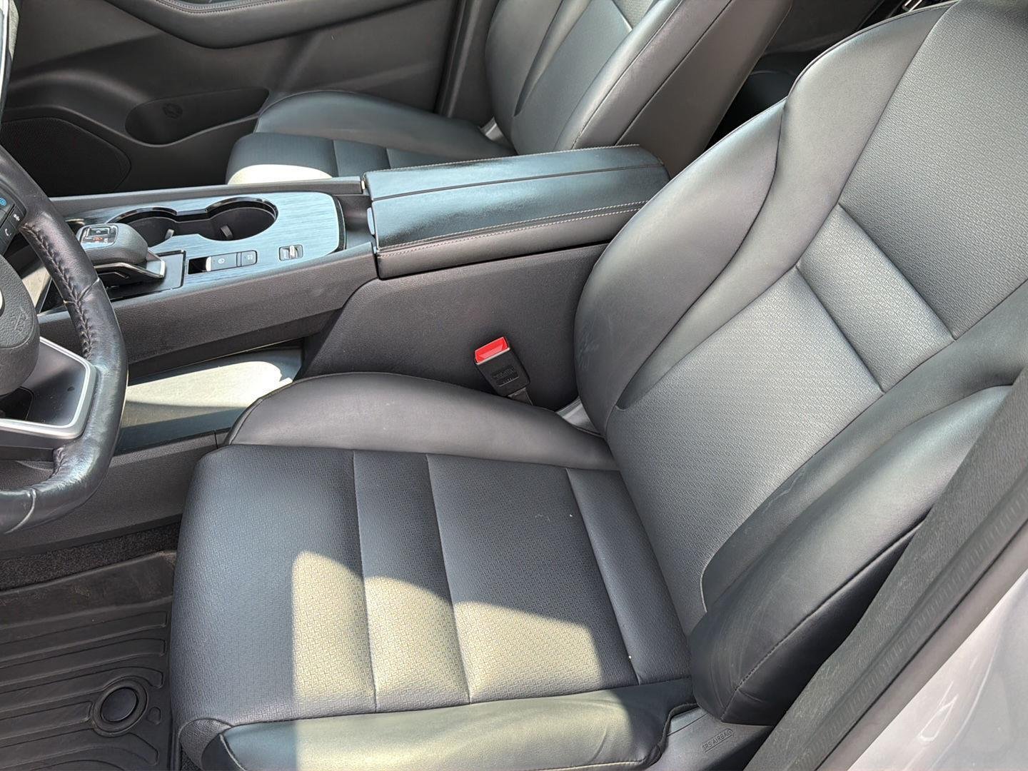 Used 2022 Brilliant Silver Metallic Nissan SV image 30
