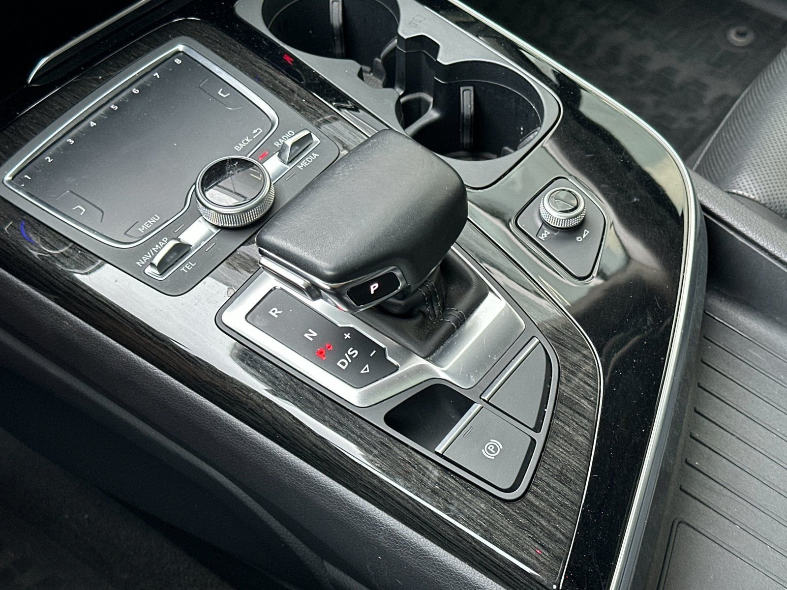 Used 2019 Glacier White Audi 55 Prestige image 20