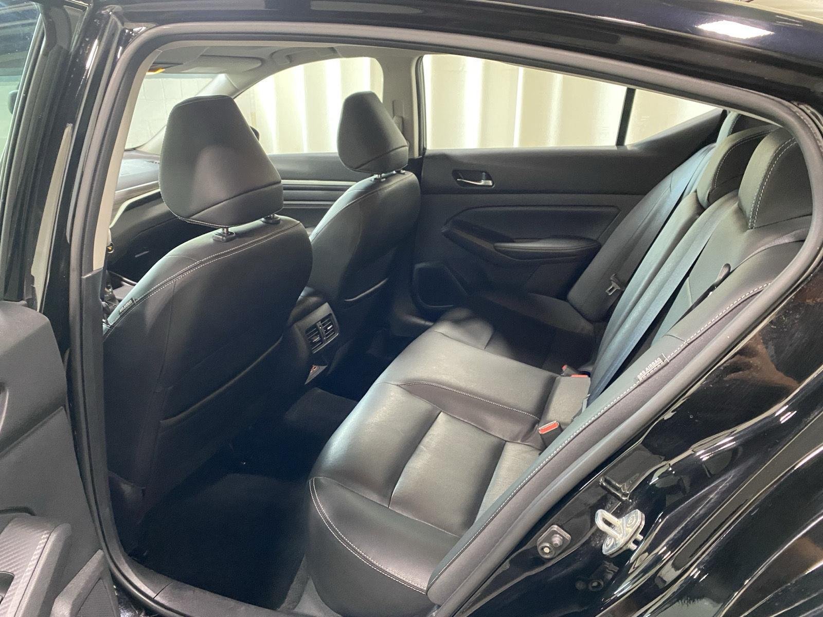 Used 2019 Super Black Nissan 2.5 SL image 15