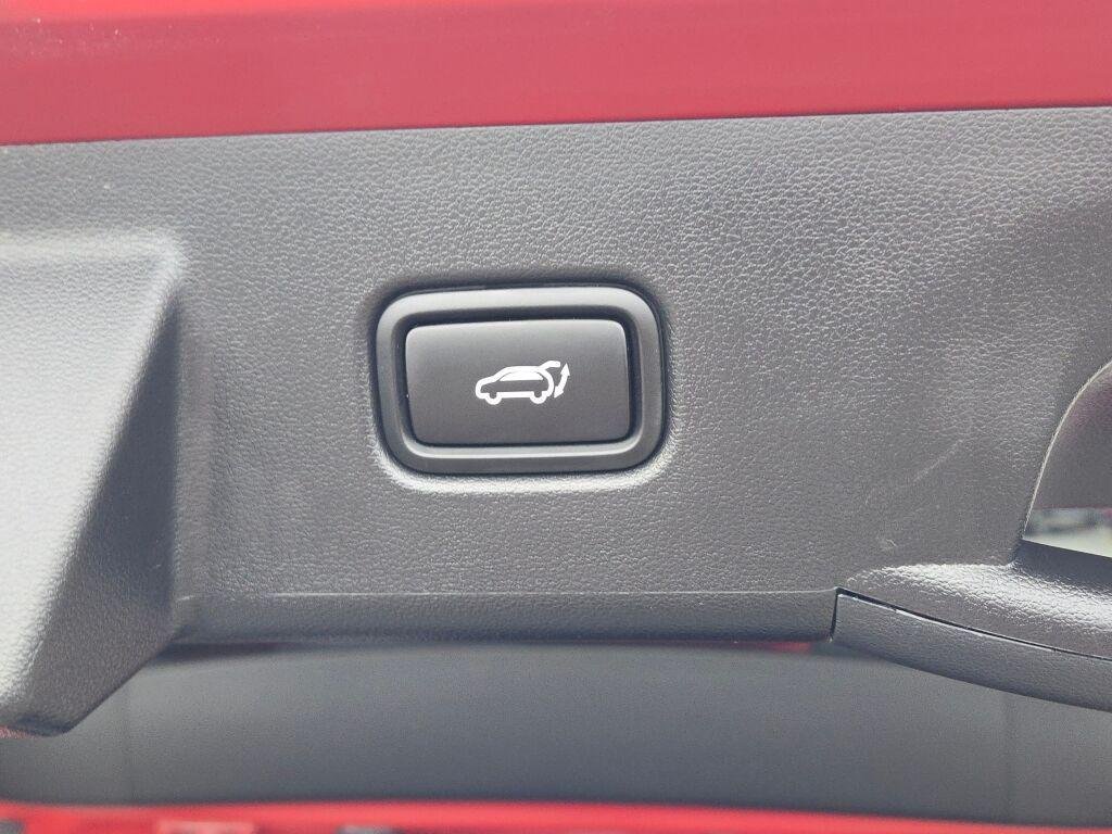 New 2025 Red Hyundai SEL Convenience FWD image 19