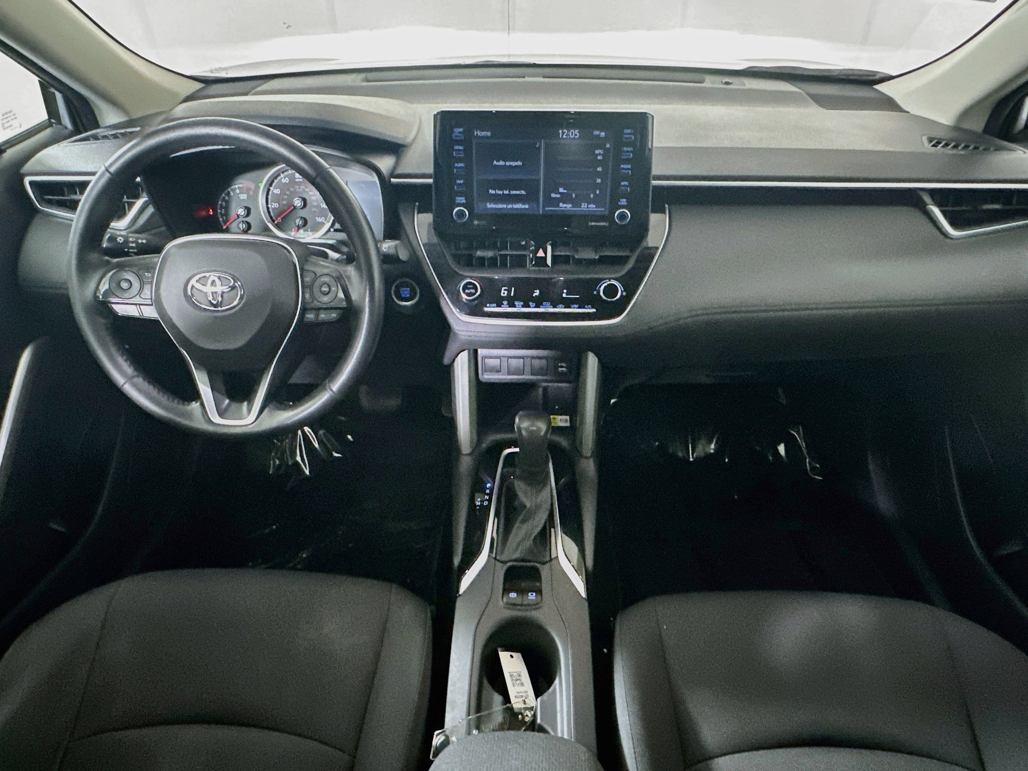 Used 2022 Silver Toyota LE image 27
