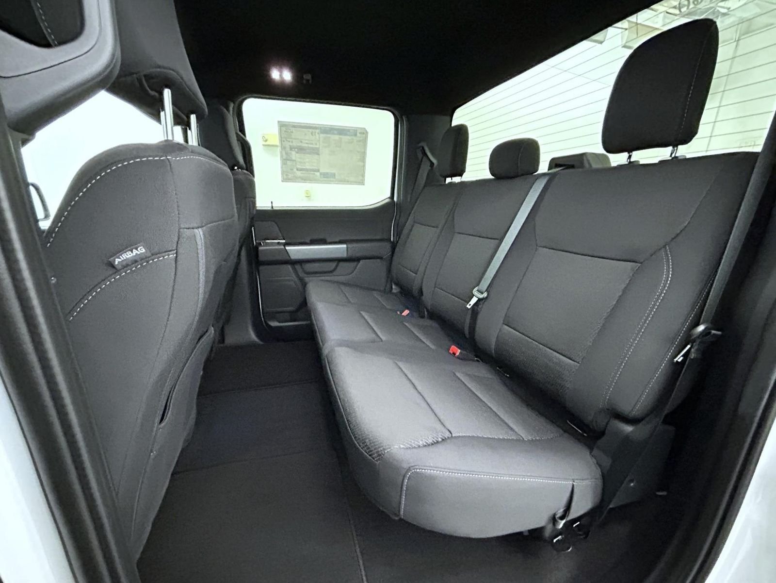 New 2026 Oxford White Ford XLT image 19