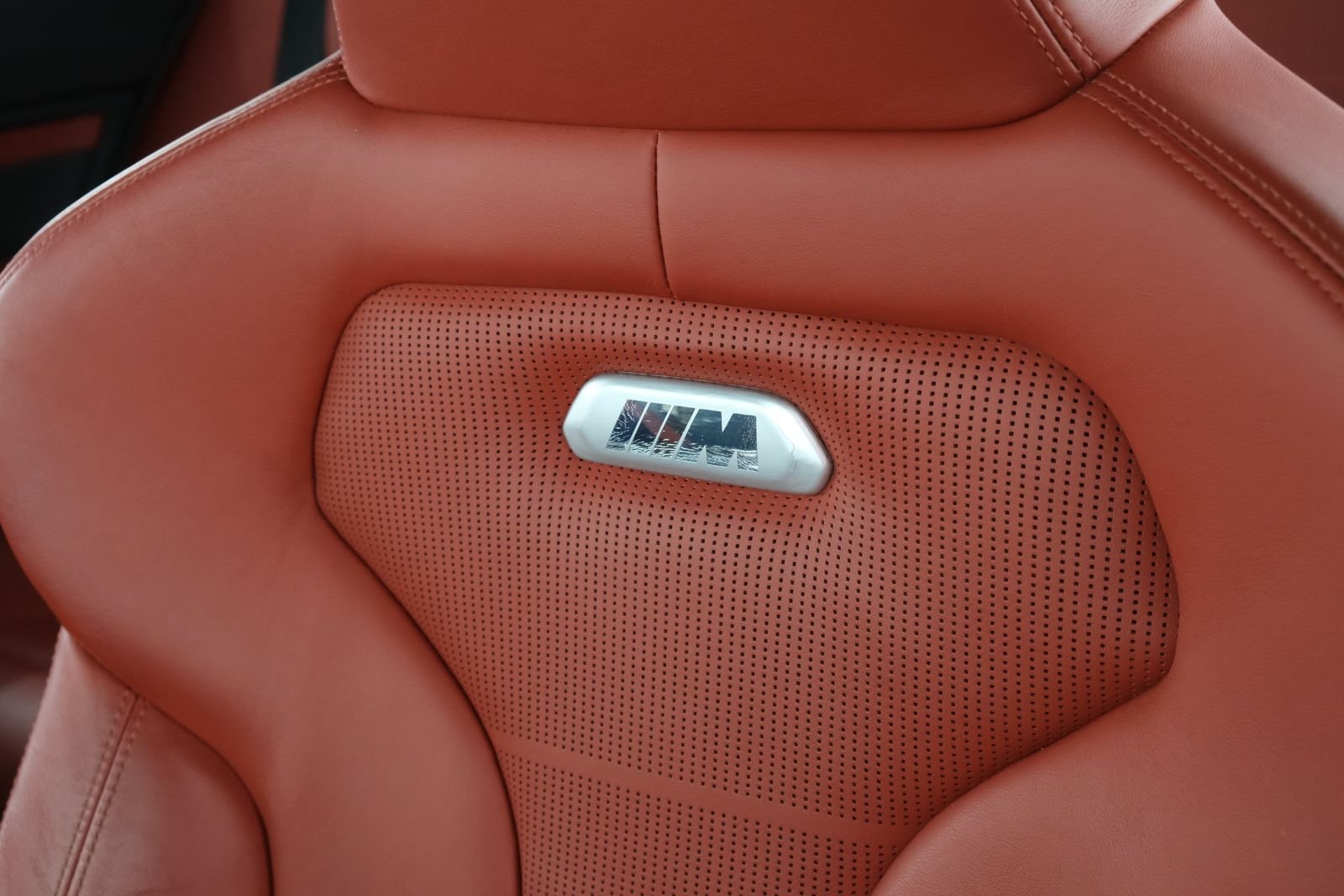 Used 2016 Mineral Gray Metallic BMW Base image 32