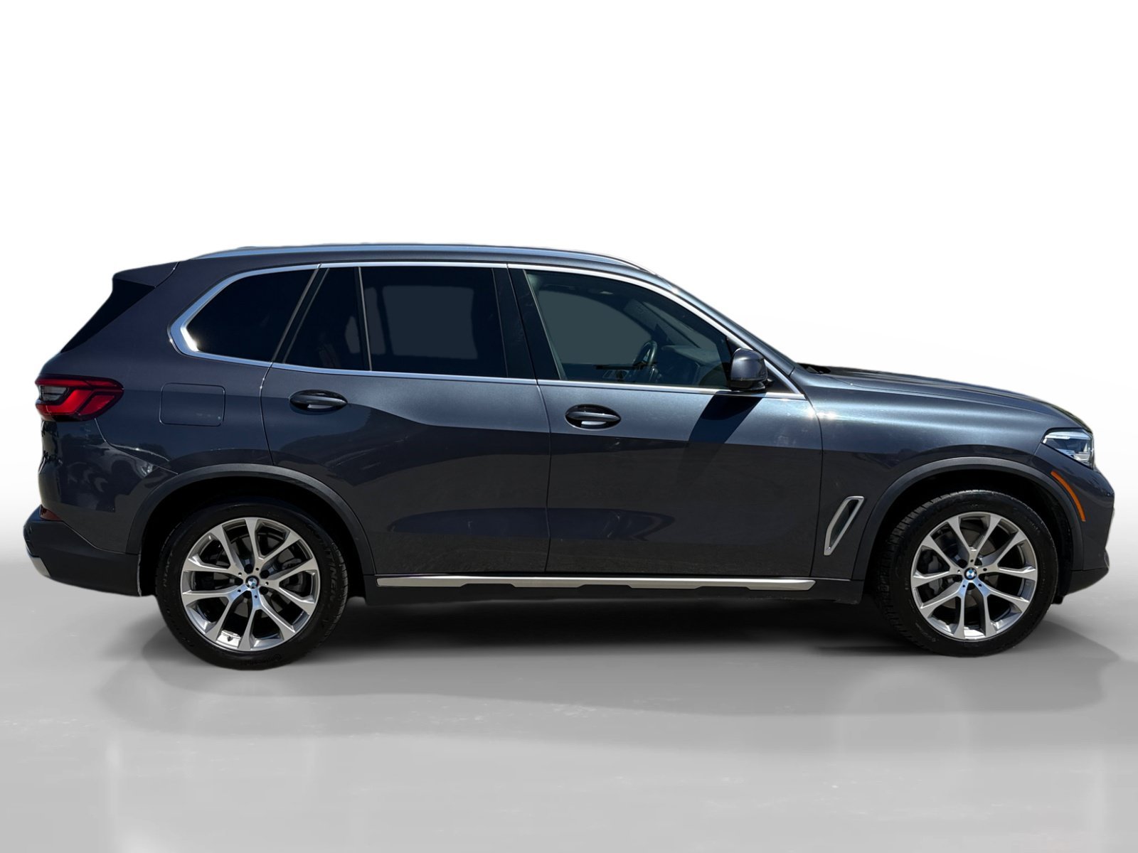 Used 2019 Arctic Gray Metallic BMW xDrive40i image 6