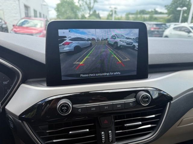 Used 2020 Ingot Silver Ford SE image 8