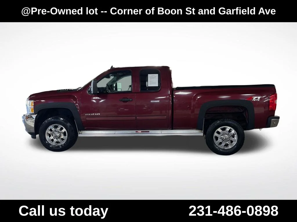 Used 2013 Red Chevrolet LT image 2