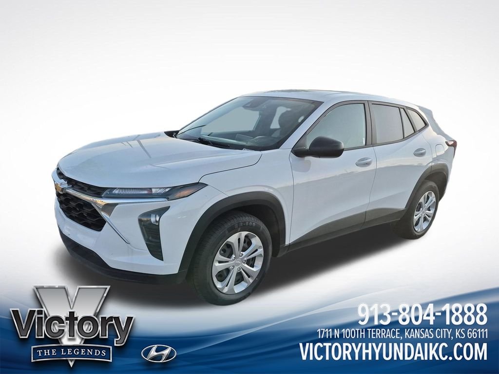 2025 Chevrolet Trax LS