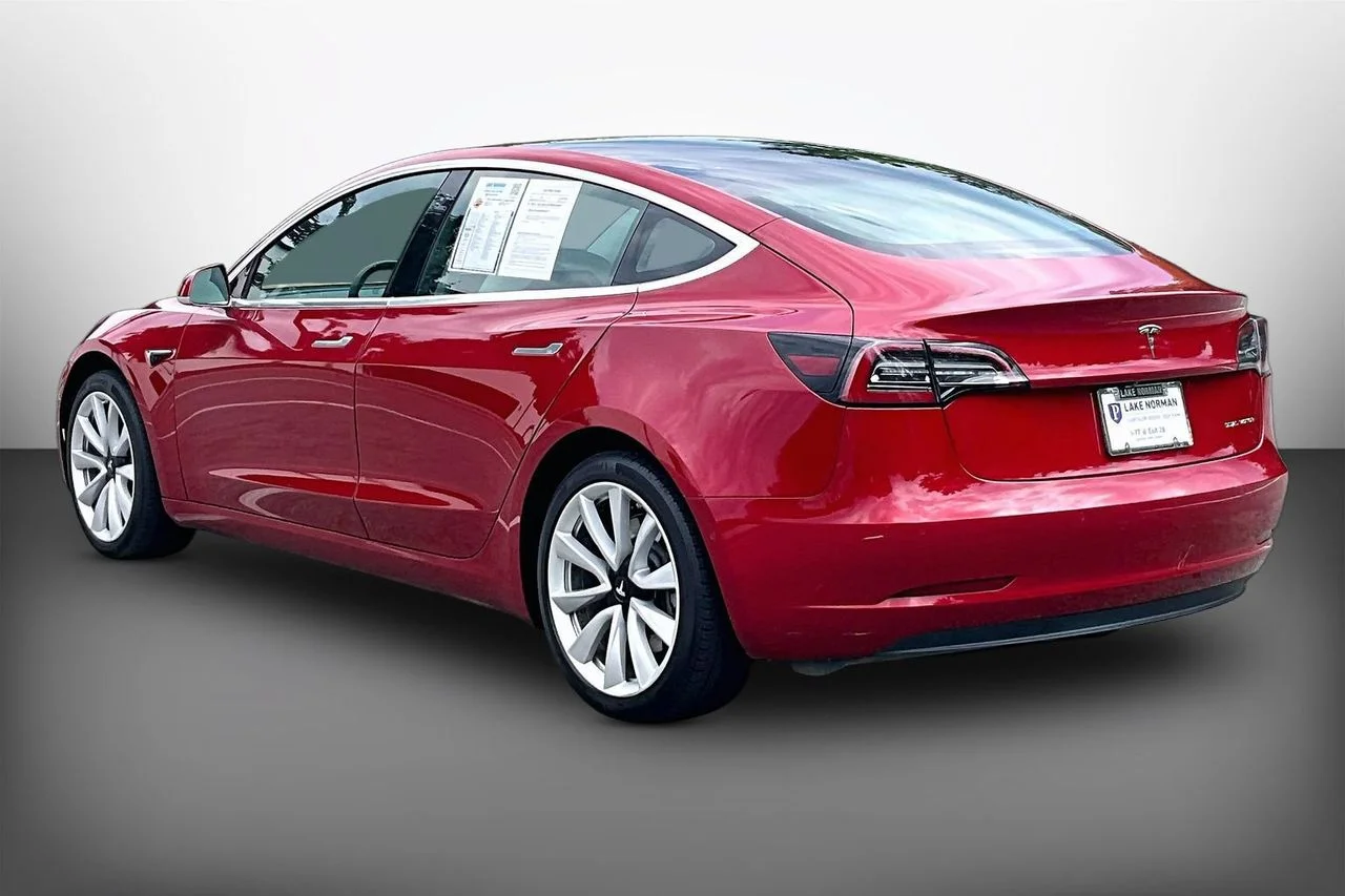 Used 2019  Tesla Long Range image 6