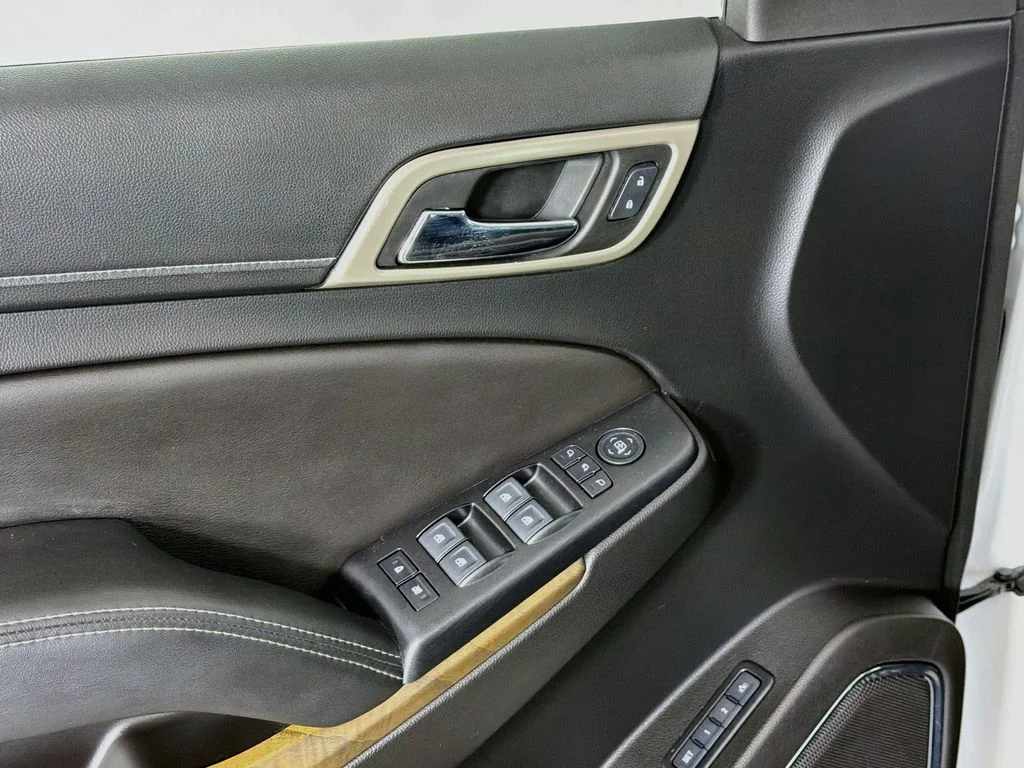 Used 2018 White GMC Denali image 18