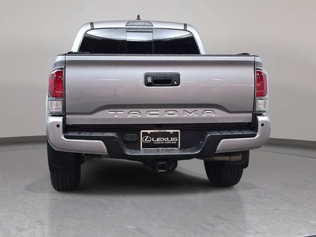 Used 2020 Silver Toyota SR5 image 7