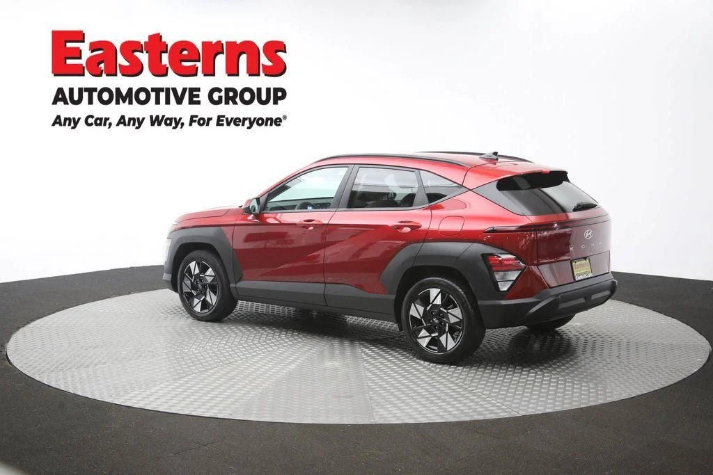 Used 2025 Red Hyundai SEL image 64