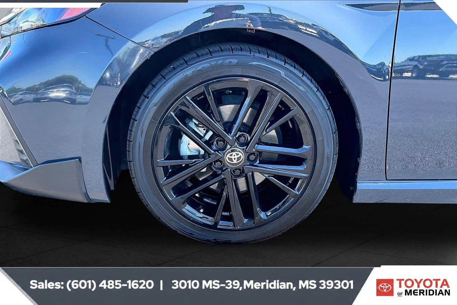 Used 2025 Underground Toyota SE image 7
